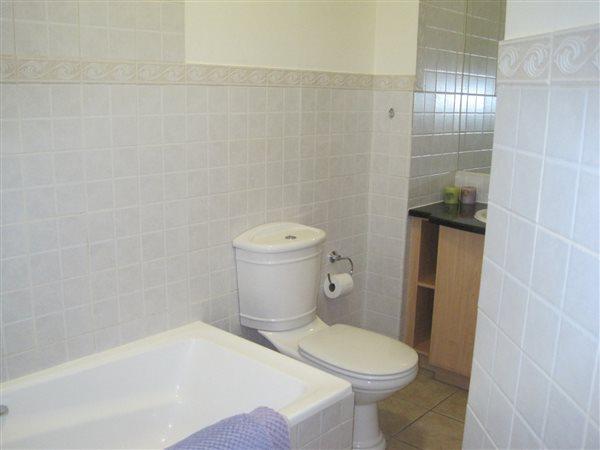 To Let 2 Bedroom Property for Rent in Melrose North Gauteng