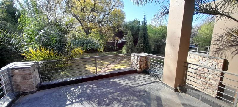 To Let 8 Bedroom Property for Rent in Melrose North Gauteng