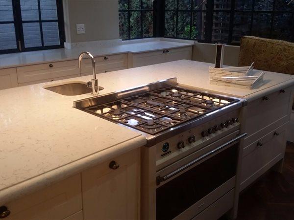 To Let 3 Bedroom Property for Rent in Parktown North Gauteng