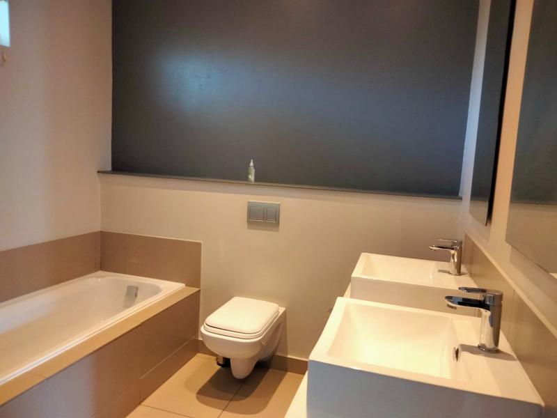 To Let 2 Bedroom Property for Rent in Atholl Gauteng