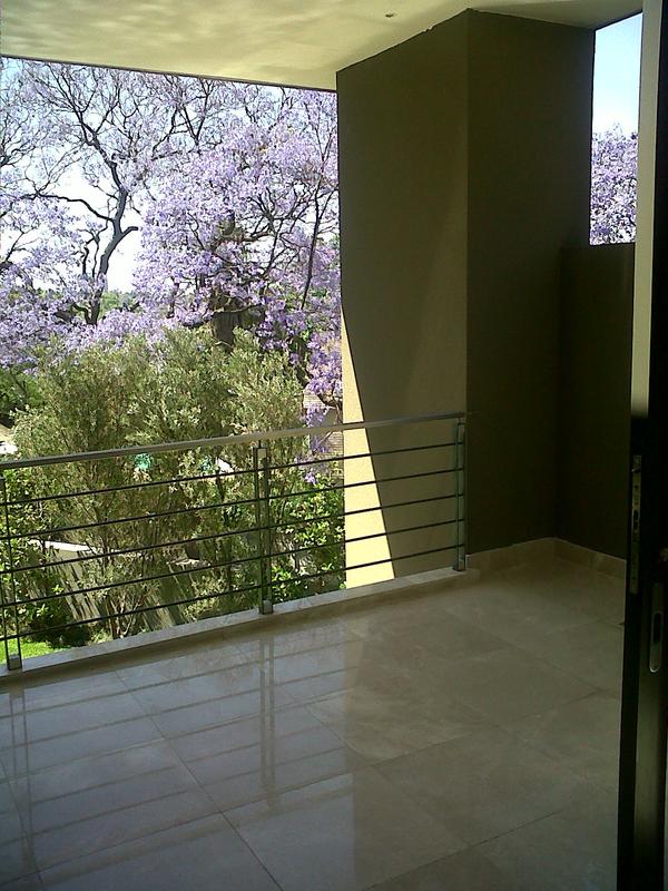 To Let 4 Bedroom Property for Rent in Atholl Gauteng