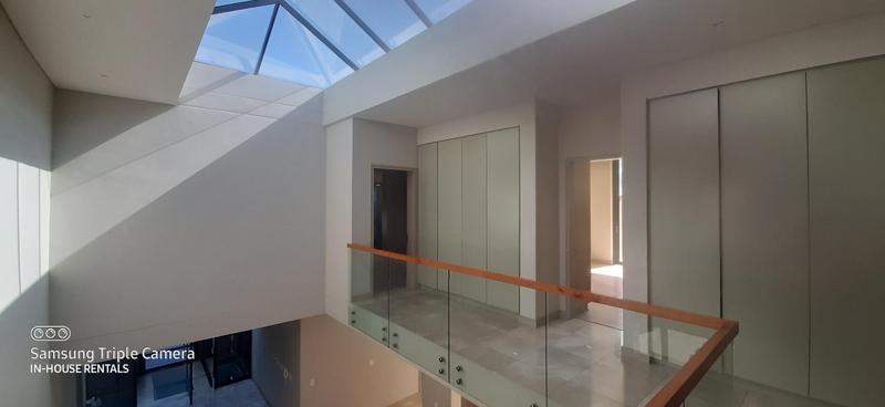 To Let 4 Bedroom Property for Rent in Atholl Gauteng