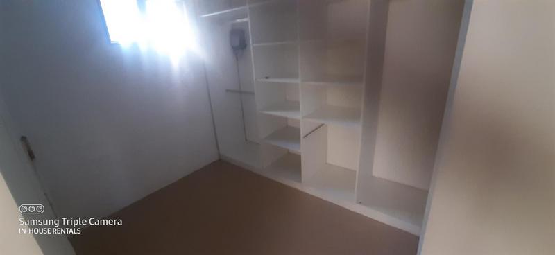 4 Bedroom Property for Sale in Benmore Gardens Gauteng