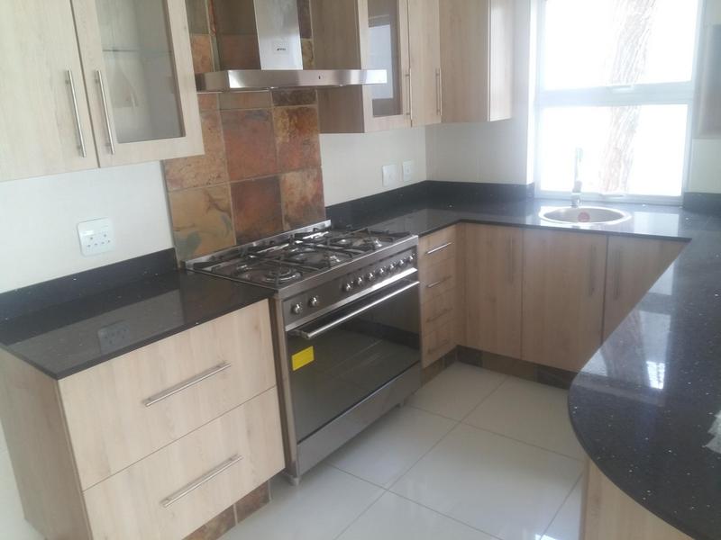 To Let 4 Bedroom Property for Rent in Bryanston East Gauteng