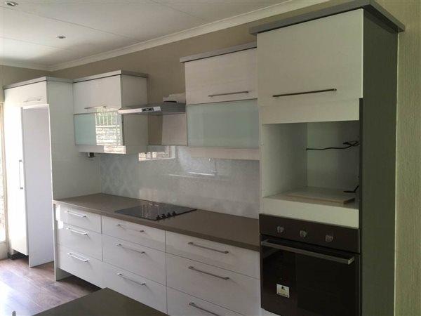 To Let 3 Bedroom Property for Rent in Morningside Gauteng