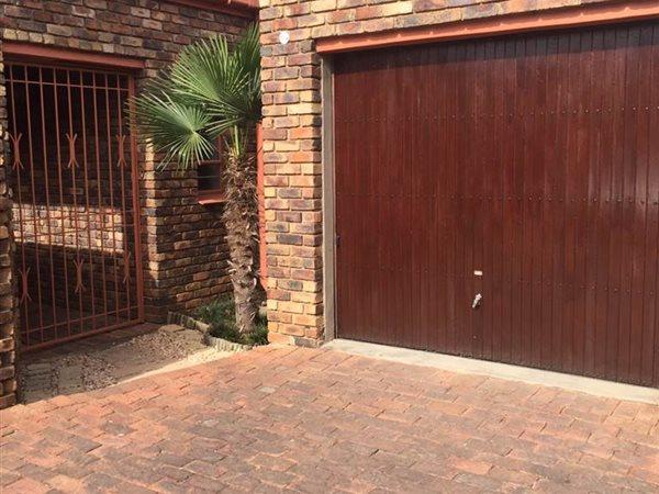 To Let 3 Bedroom Property for Rent in Morningside Gauteng
