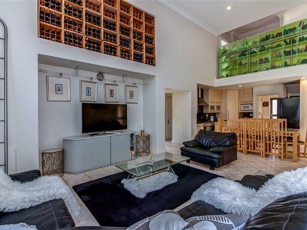 To Let 3 Bedroom Property for Rent in River Club Gauteng