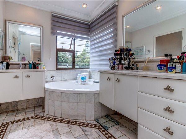 To Let 3 Bedroom Property for Rent in River Club Gauteng