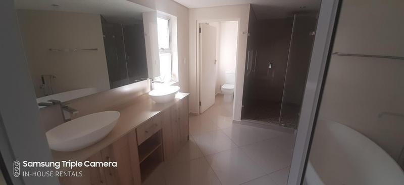 3 Bedroom Property for Sale in Sandhurst Gauteng