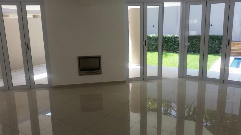 3 Bedroom Property for Sale in Sandhurst Gauteng
