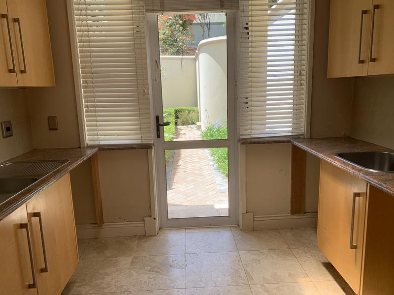 5 Bedroom Property for Sale in Sandhurst Gauteng