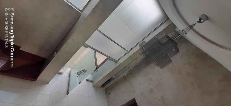 To Let 5 Bedroom Property for Rent in Sandown Gauteng