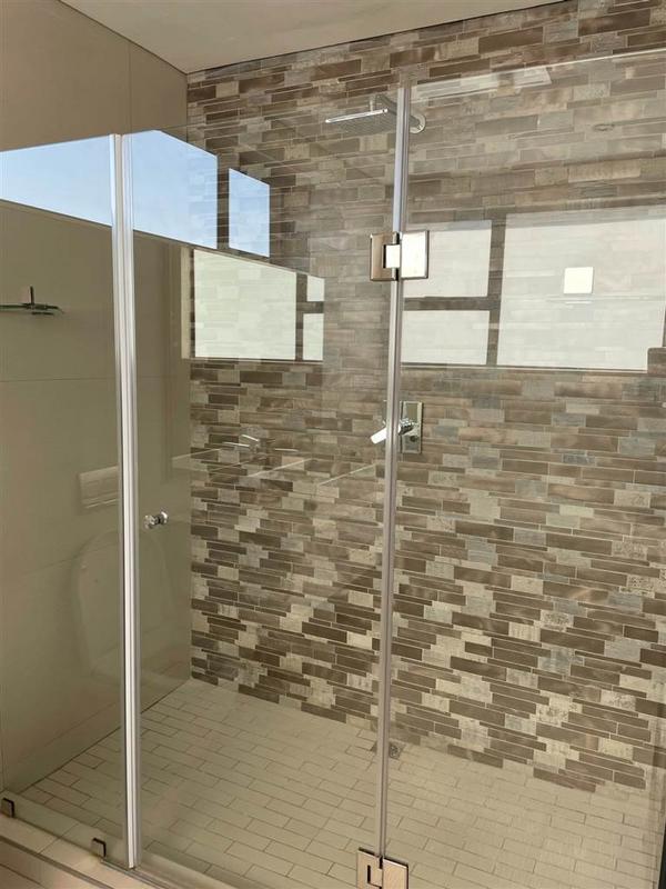 5 Bedroom Property for Sale in Waterfall Country Estate Gauteng