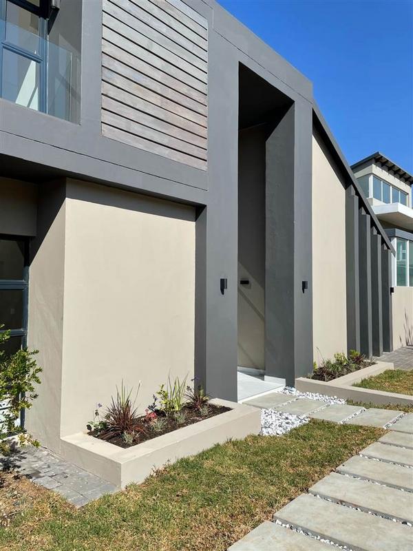 5 Bedroom Property for Sale in Waterfall Country Estate Gauteng