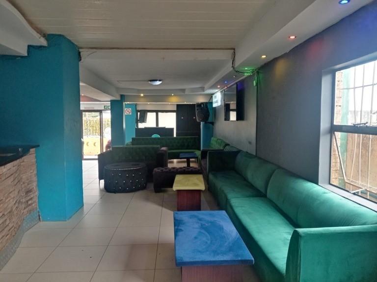 5 Bedroom Property for Sale in Diepkloof Zone 4 Gauteng
