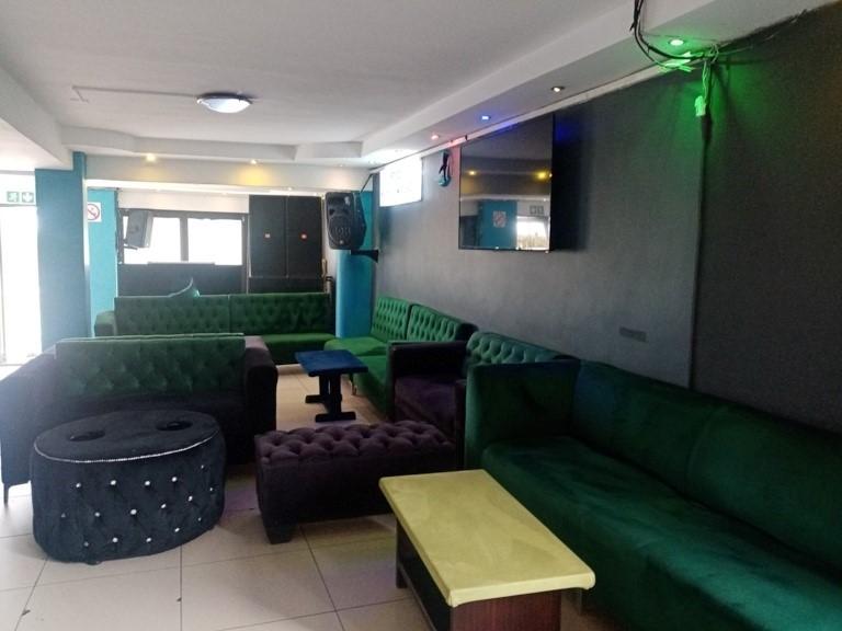 5 Bedroom Property for Sale in Diepkloof Zone 4 Gauteng