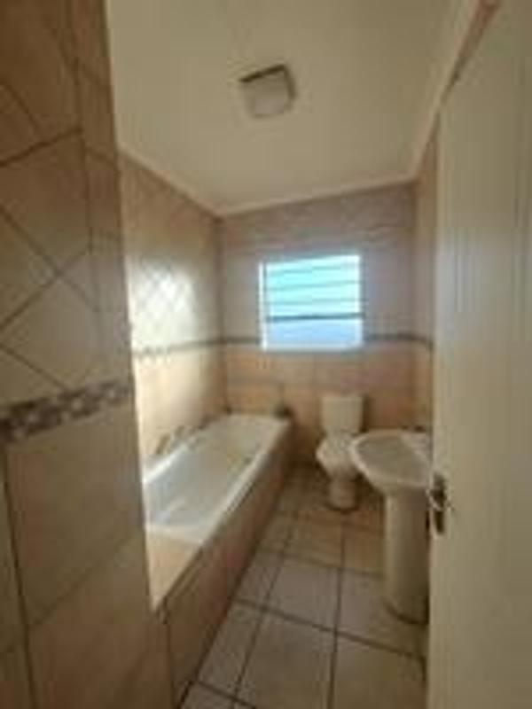 2 Bedroom Property for Sale in Dalpark Gauteng