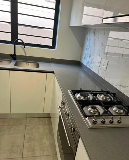 To Let 3 Bedroom Property for Rent in Waterfall Gauteng