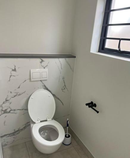 To Let 3 Bedroom Property for Rent in Waterfall Gauteng