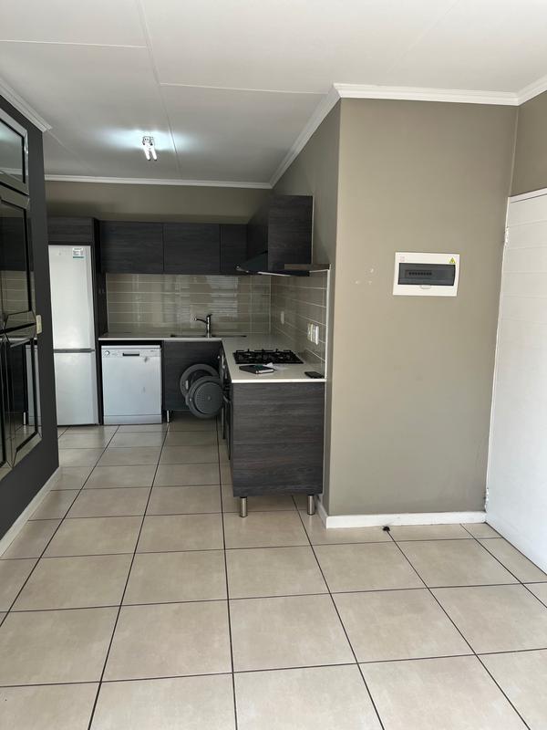 1 Bedroom Property for Sale in Olivedale Gauteng