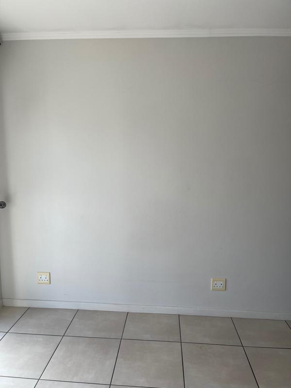 1 Bedroom Property for Sale in Olivedale Gauteng