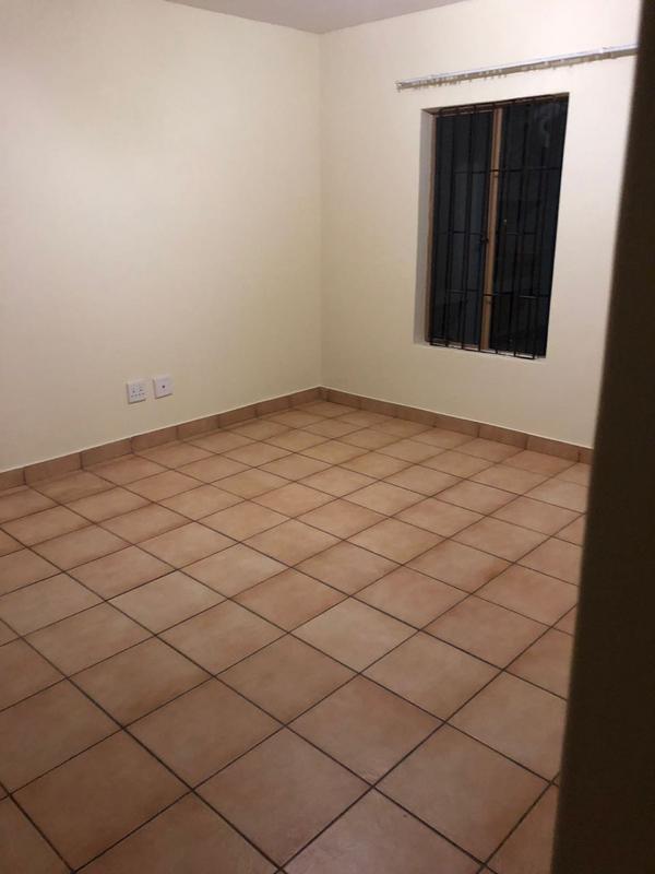 2 Bedroom Property for Sale in Crystal Park Gauteng