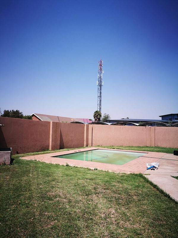 2 Bedroom Property for Sale in Crystal Park Gauteng