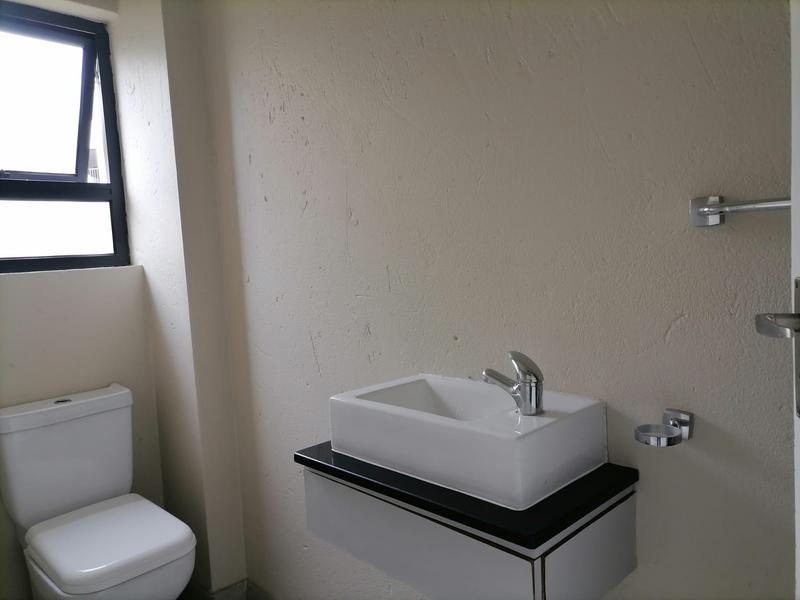 2 Bedroom Property for Sale in Beverley Gauteng