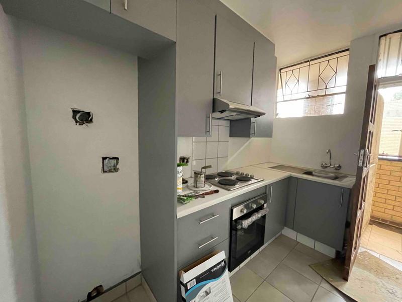 To Let 1 Bedroom Property for Rent in Yeoville Gauteng