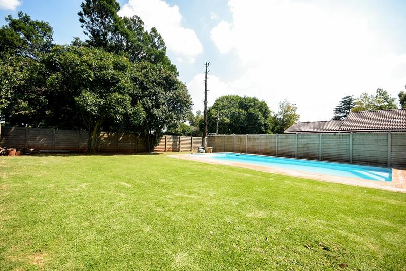 15 Bedroom Property for Sale in Rhodesfield Gauteng