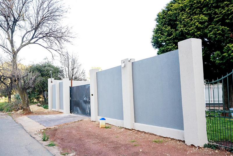 15 Bedroom Property for Sale in Rhodesfield Gauteng