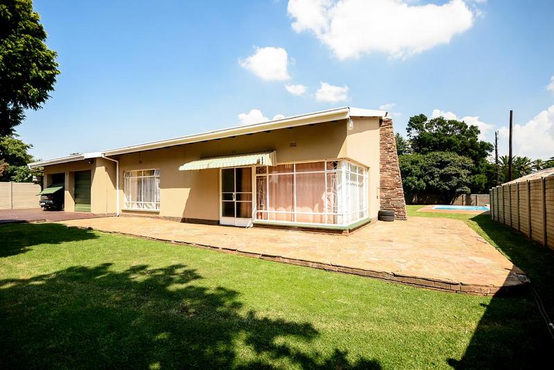 15 Bedroom Property for Sale in Rhodesfield Gauteng