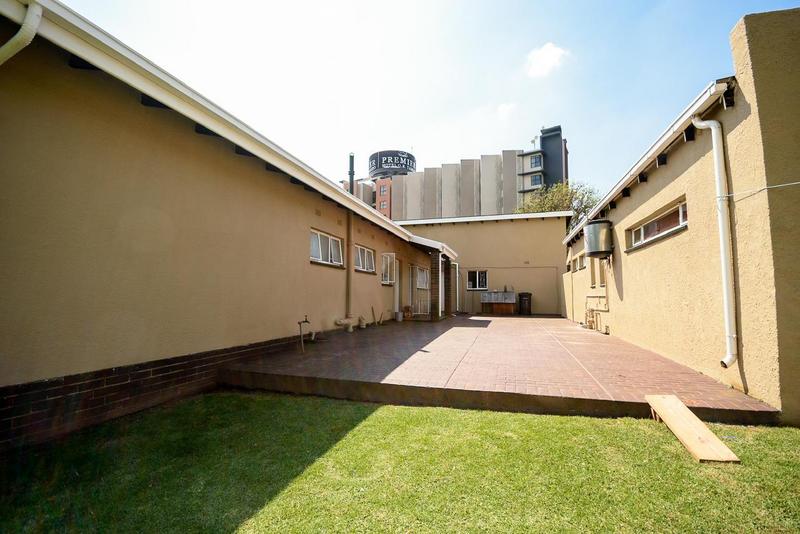 15 Bedroom Property for Sale in Rhodesfield Gauteng