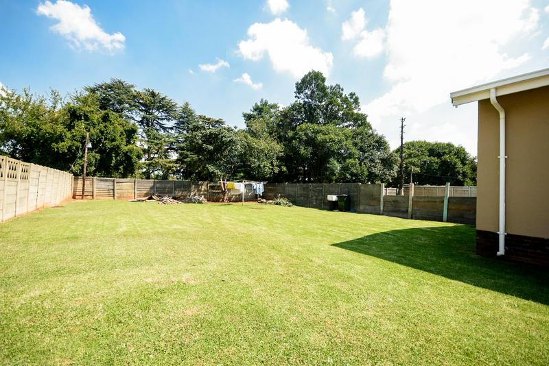 15 Bedroom Property for Sale in Rhodesfield Gauteng