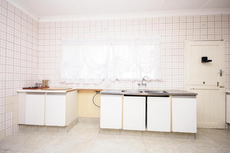 15 Bedroom Property for Sale in Rhodesfield Gauteng