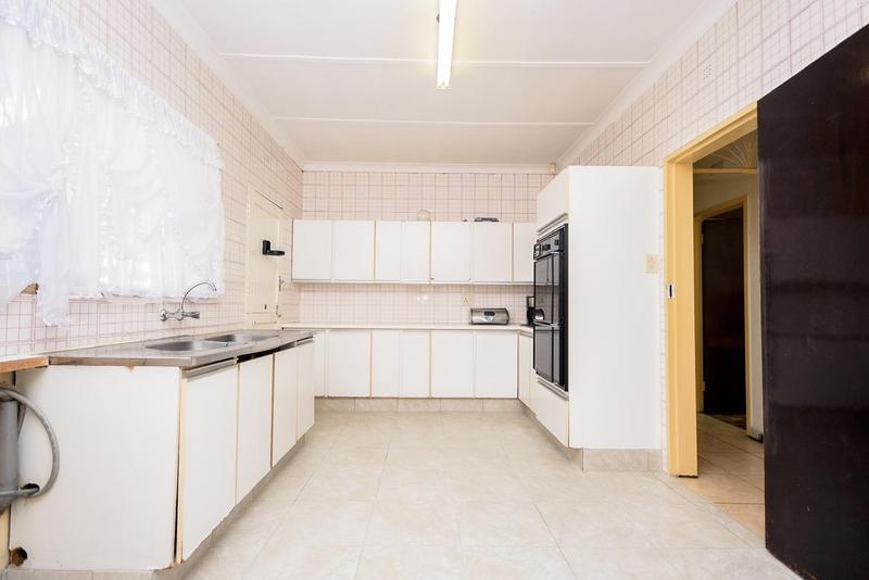 15 Bedroom Property for Sale in Rhodesfield Gauteng