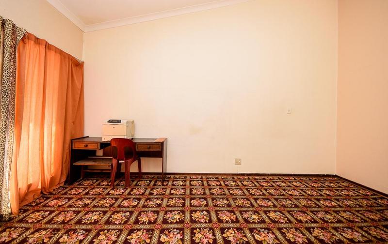 15 Bedroom Property for Sale in Rhodesfield Gauteng