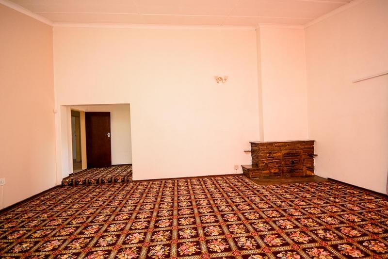 15 Bedroom Property for Sale in Rhodesfield Gauteng