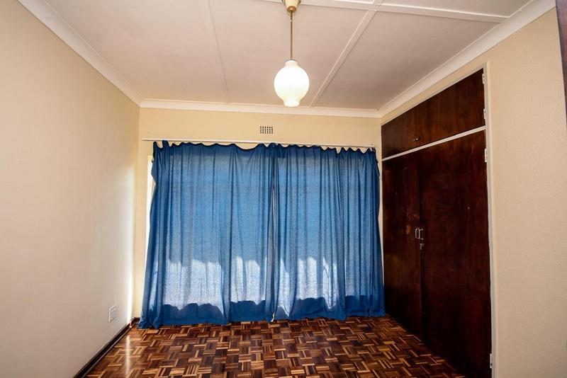 15 Bedroom Property for Sale in Rhodesfield Gauteng