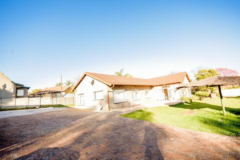 11 Bedroom Property for Sale in Terenure Gauteng