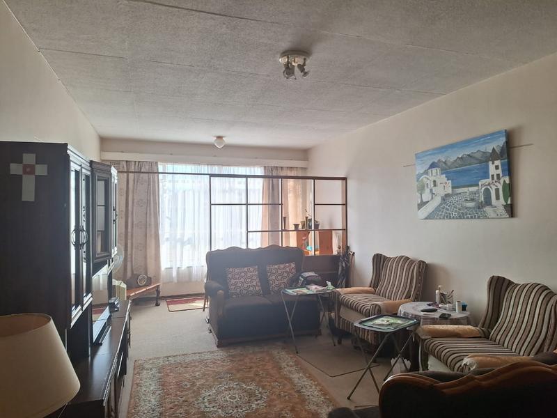 1 Bedroom Property for Sale in Casseldale Gauteng