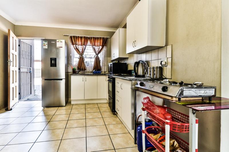 To Let 2 Bedroom Property for Rent in Geduld Gauteng