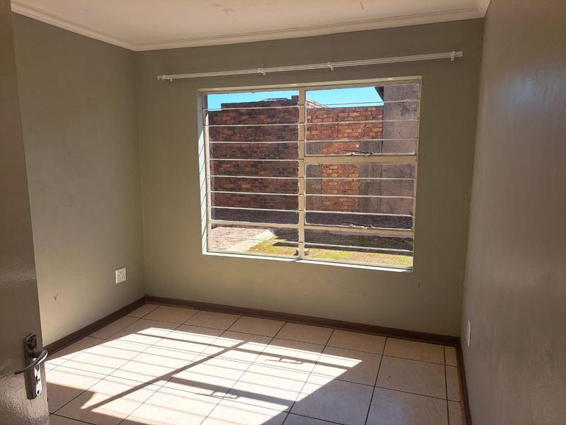 To Let 2 Bedroom Property for Rent in Geduld Gauteng
