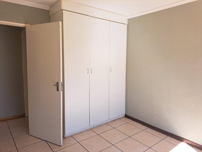 To Let 2 Bedroom Property for Rent in Geduld Gauteng