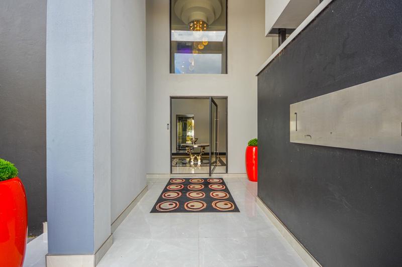 6 Bedroom Property for Sale in Copperleaf Estate Gauteng