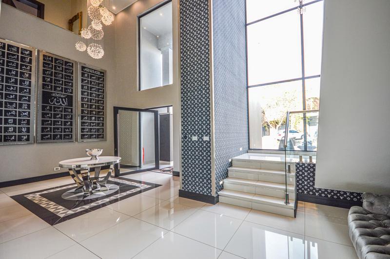 6 Bedroom Property for Sale in Copperleaf Estate Gauteng