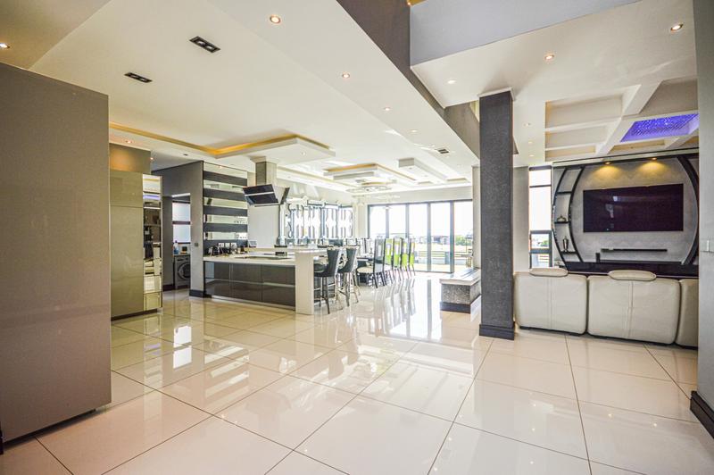 6 Bedroom Property for Sale in Copperleaf Estate Gauteng