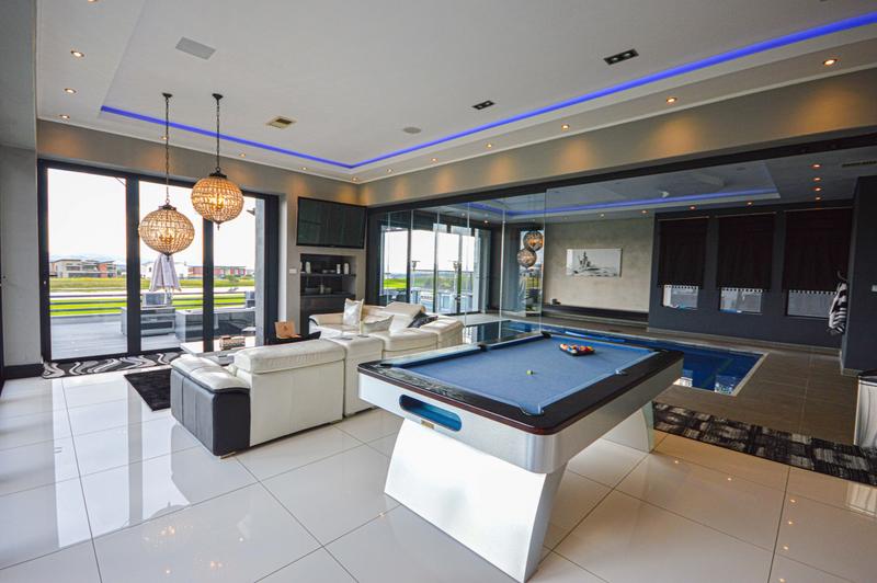 6 Bedroom Property for Sale in Copperleaf Estate Gauteng