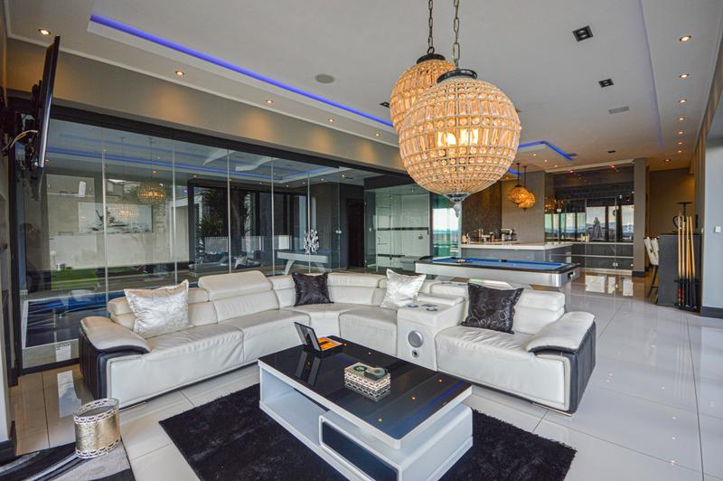 6 Bedroom Property for Sale in Copperleaf Estate Gauteng