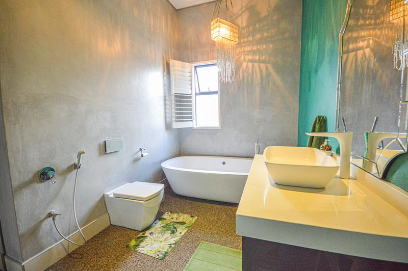 6 Bedroom Property for Sale in Copperleaf Estate Gauteng